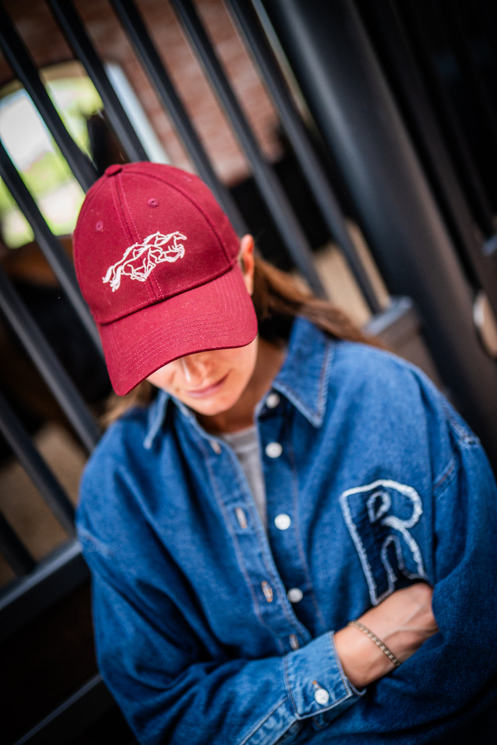 FOUR CAP